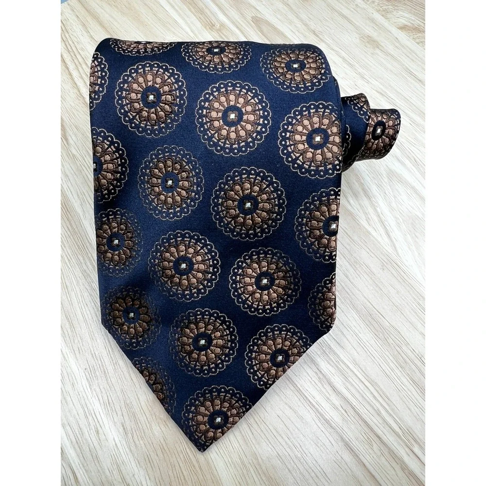 Banana Republic‎ Silk Men's Neck Tie Made In USA W:3.825